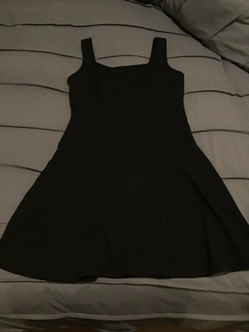 🖤 SHEIN Black Dress – Size US 8/10 (EU 40)